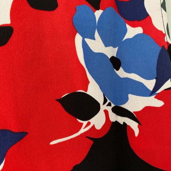 NWT HALOGEN Floral Sleeveless Blouse - Medium - Picture 3 of 7